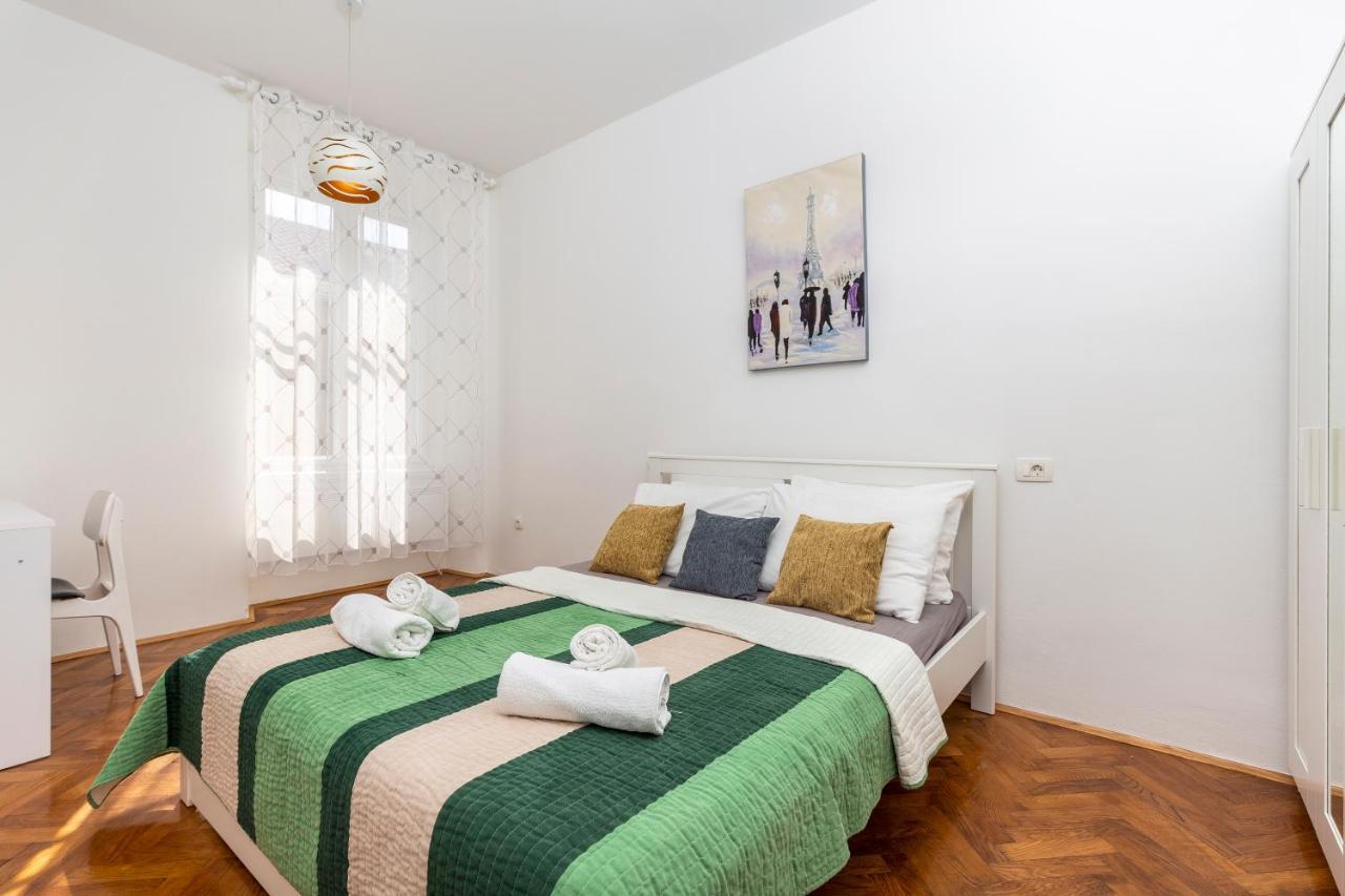 Apartment S With Three Rooms In The Centar Fiume Esterno foto